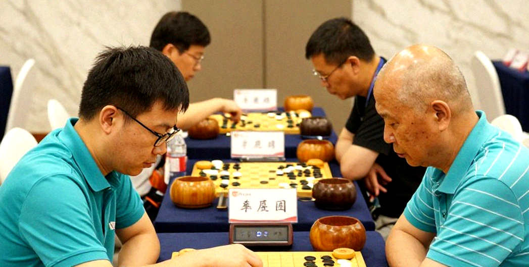 ChessBase Magazine #225: प्राग के 27 मिनिएचर, क्लॉक का अर्थशास्त्र और ओपनिंग रेपर्ट्वा का संकुचन