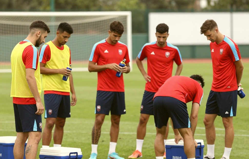 Trabzonspor's 2-0, Ten Goals, and a Biography That Does Not Match the Squad List